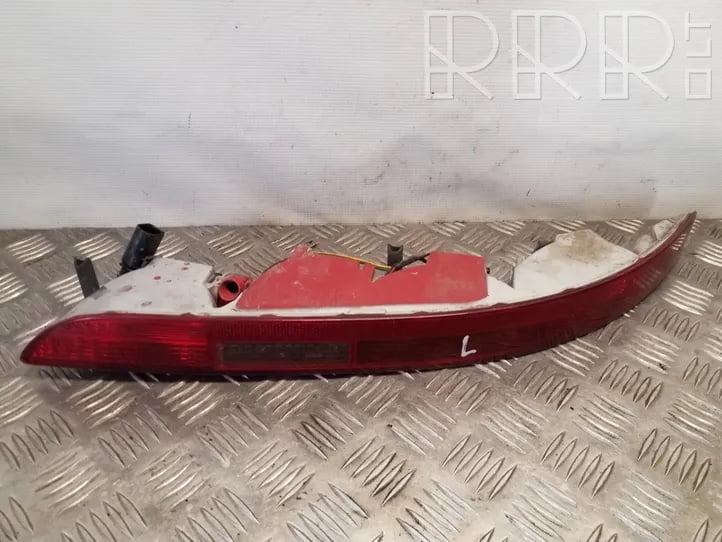 Audi Q5 bumper taillights 8R0945096 8R0945095