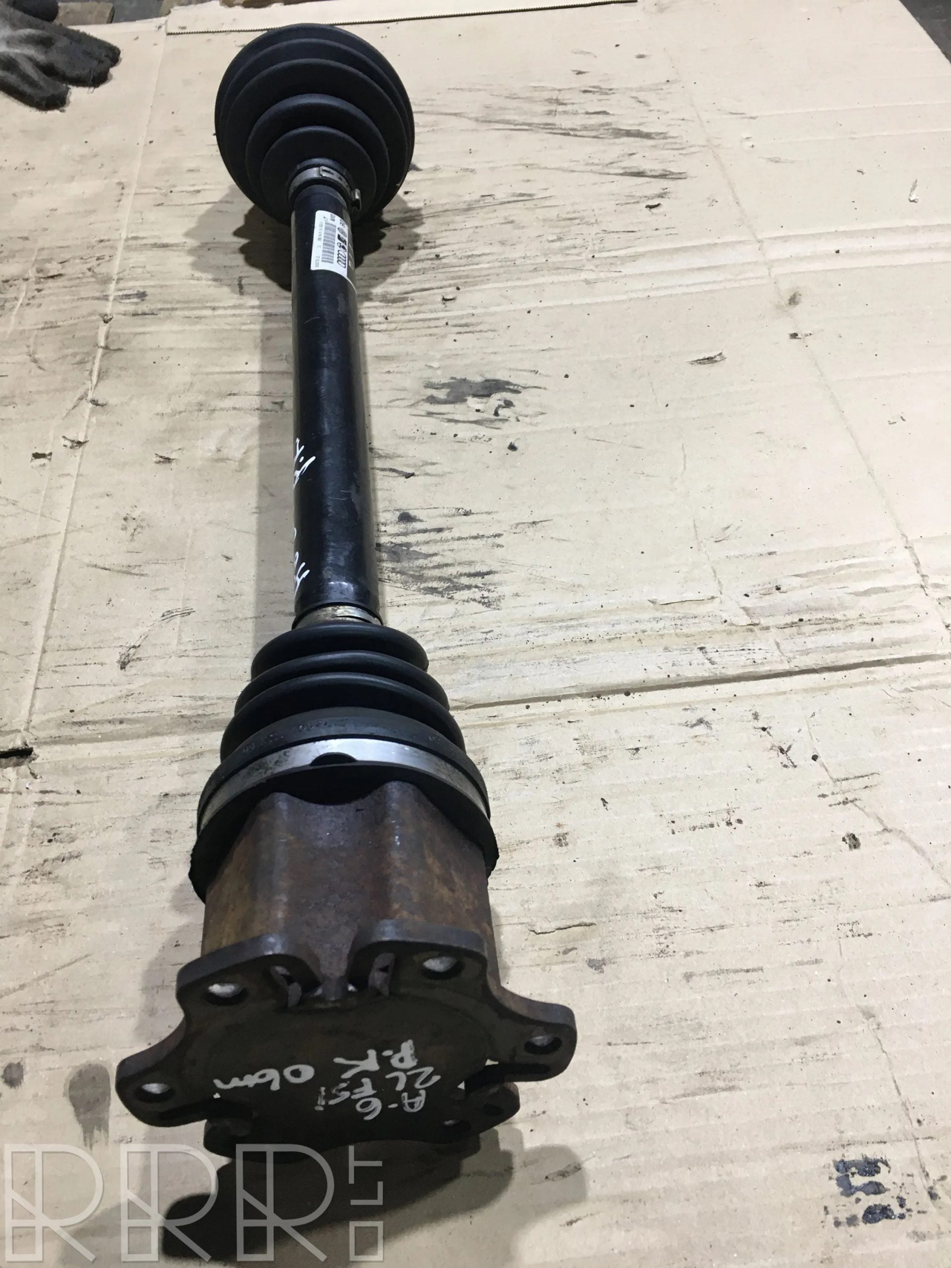 Audi A6 C6 front left driveshaft